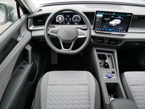 New 2026 Volkswagen Tiguan S image 7