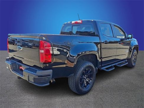 Used 2019 Chevrolet Colorado Z71 w/ Z71 Midnight Edition image 4