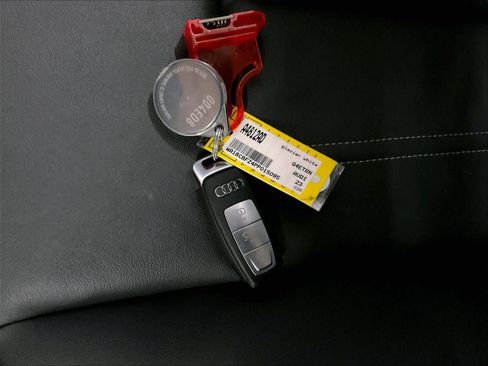 Used 2023 Audi Q4 e-tron Premium Plus w/ Premium Plus image 12