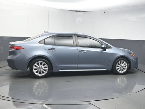 Used 2021 Toyota Corolla LE w/ LE Convenience Package FWD image 8
