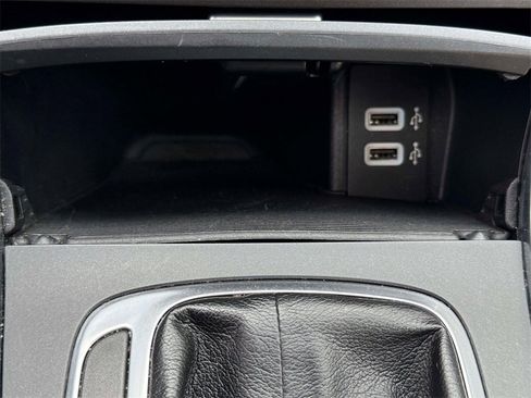 Used 2016 Ford Edge Titanium w/ Equipment Group 302A image 26