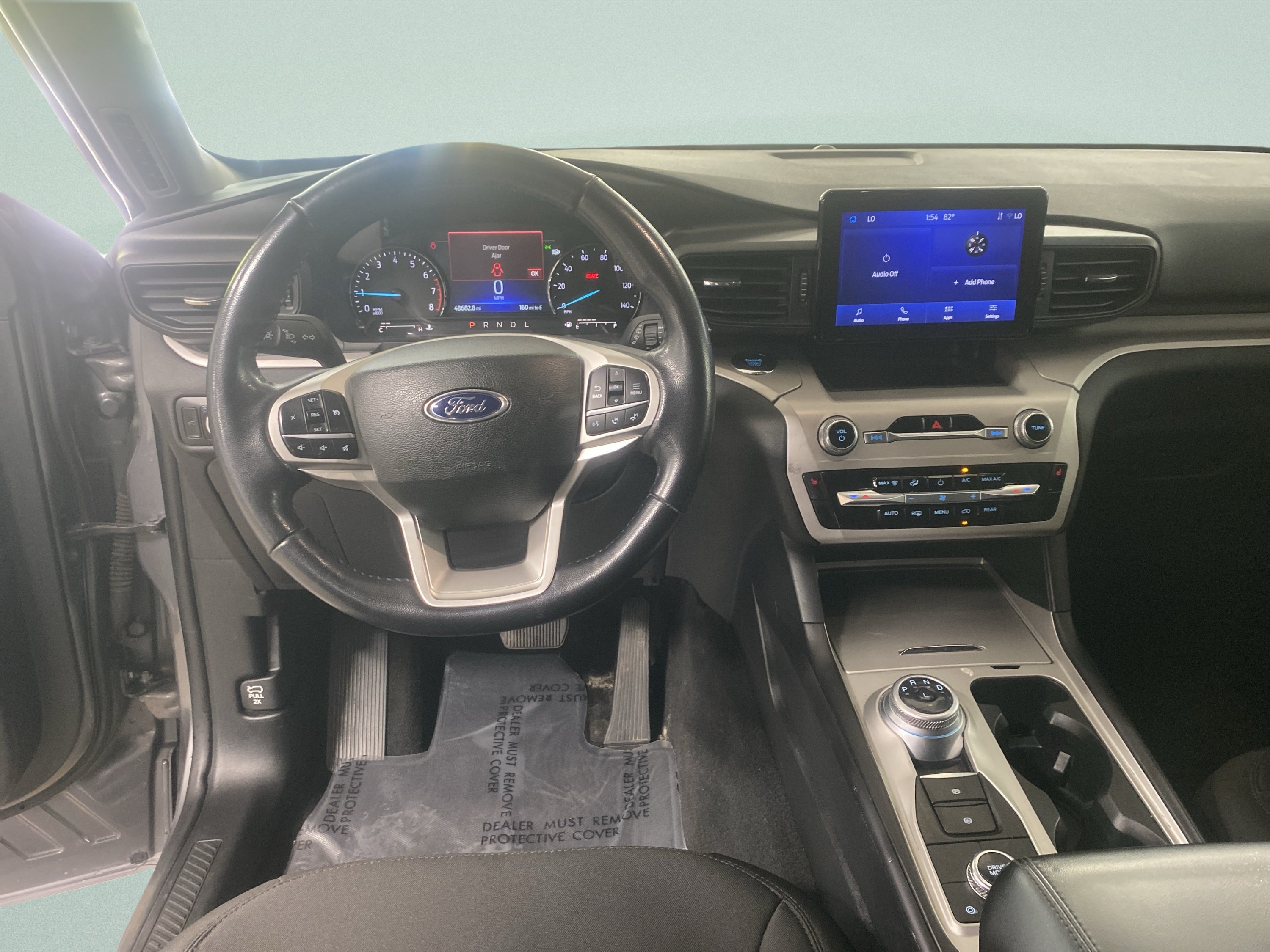 Used 2023 Ford Explorer XLT AWD/4WD image 18