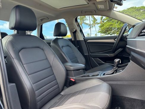Used 2021 Volkswagen Jetta SE FWD image 9