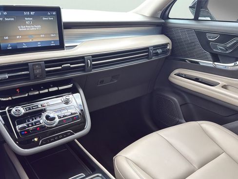 Used 2022 Lincoln Corsair FWD image 19