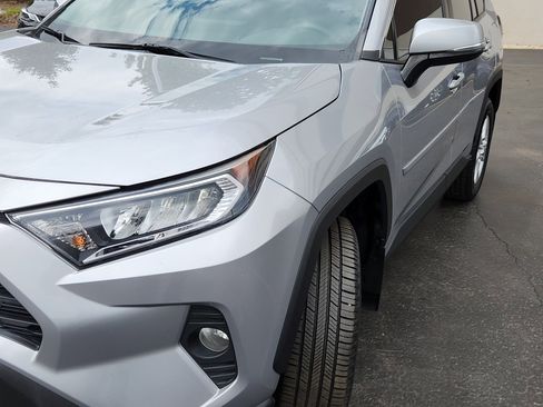 Used 2019 Toyota RAV4 XLE w/ Convenience Package AWD/4WD image 9