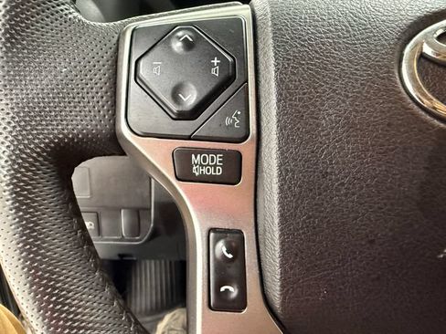 Used 2021 Toyota Tacoma SR5 RWD image 11