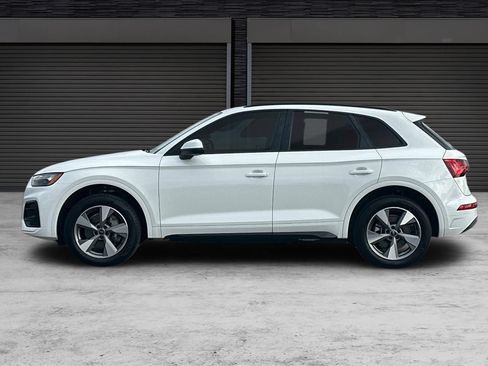 Used 2024 Audi Q5 2.0T Premium Plus w/ Premium Plus Package AWD/4WD image 7