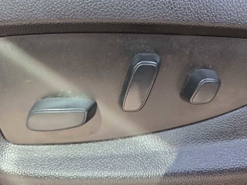 Used 2018 Chevrolet Silverado 1500 LT w/ Texas Edition image 14