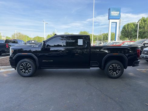 Used 2023 GMC Sierra 2500 AT4 w/ AT4 Premium Plus Package AWD/4WD image 8