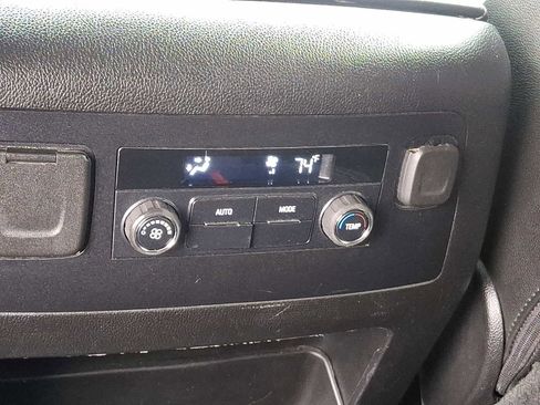 Used 2018 Chevrolet Tahoe LT image 13