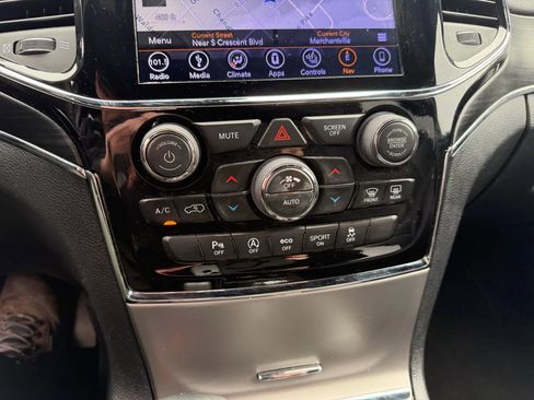 Used 2019 Jeep Grand Cherokee Limited image 44