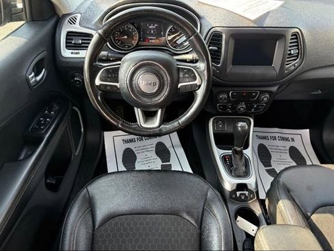 Used 2019 Jeep Compass Latitude image 18
