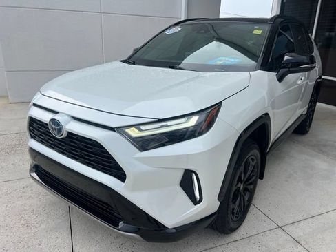 Used 2024 Toyota RAV4 XSE AWD/4WD image 4
