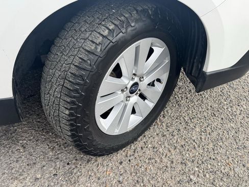 Used 2019 Subaru Outback 2.5i Premium AWD/4WD image 9