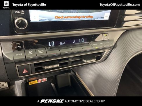 Certified 2025 Toyota Camry SE image 30