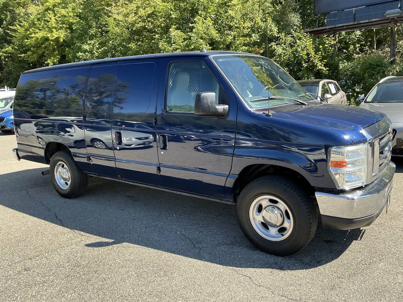 Used 2013 Ford E-350 and Econoline 350 Extended Super Duty w/ Commercial Cargo Van Pkg RWD image 3