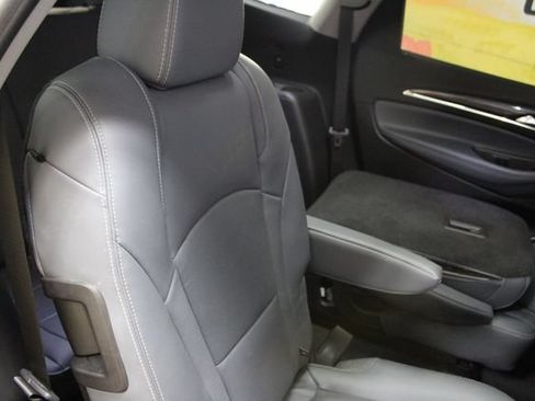 Used 2021 Buick Enclave Essence w/ Sound and Sites Package FWD image 9