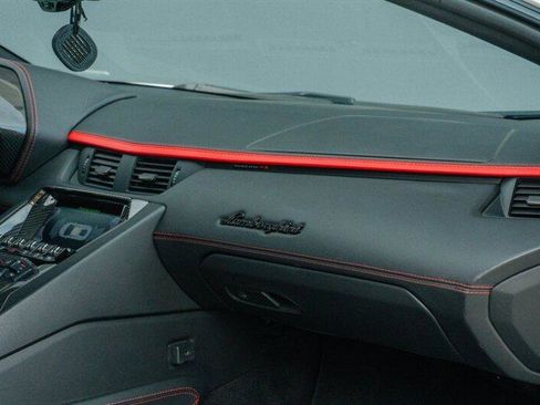 Used 2017 Lamborghini Aventador S image 49