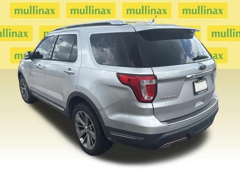 Used 2018 Ford Explorer Limited FWD image 6