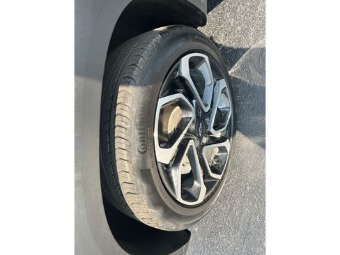 Used 2025 Chevrolet Trax RS FWD image 47