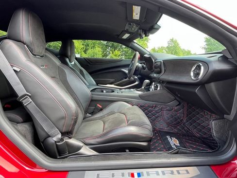 Certified 2020 Chevrolet Camaro ZL1 RWD image 33