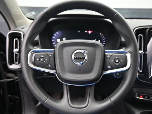 Used 2025 Volvo XC40 B5 Plus AWD/4WD image 15