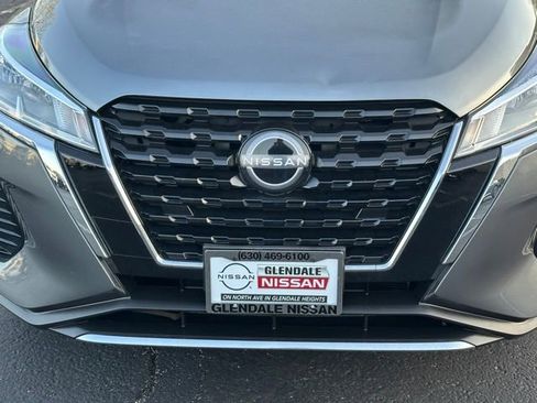 Used 2023 Nissan Kicks SV FWD image 9