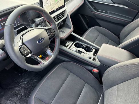 New 2025 Ford Explorer ST image 7