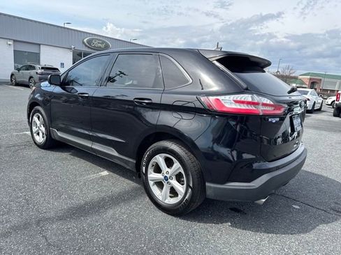 Used 2019 Ford Edge SE image 3
