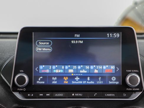 Used 2024 Nissan Sentra SV FWD image 19