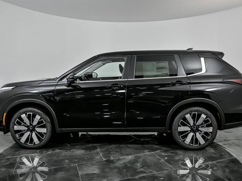 New 2026 Mitsubishi Outlander SE image 6