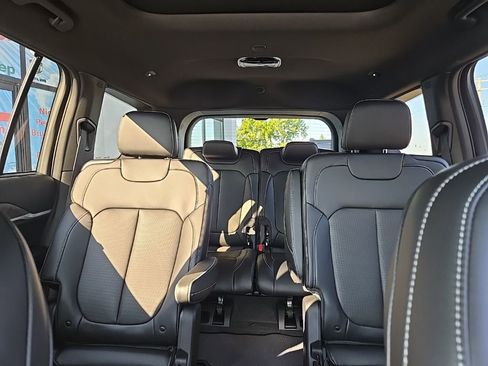 Used 2025 Jeep Grand Cherokee L Limited w/ Luxury Tech Group II AWD/4WD image 36