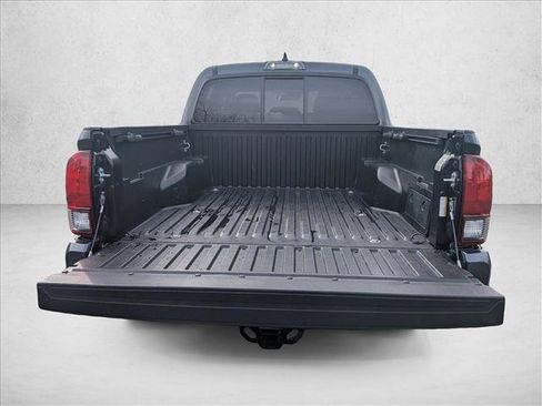 Used 2022 Toyota Tacoma SR image 7