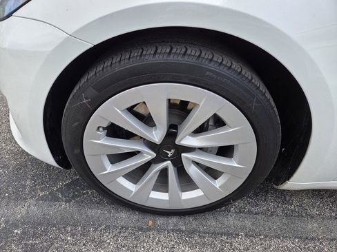 Used 2023 Tesla Model 3 Standard Range image 4