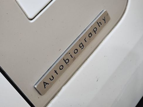 Used 2023 Land Rover Range Rover Long Wheelbase Autobiography AWD/4WD image 26