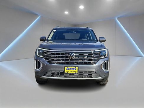 Certified 2025 Volkswagen Atlas SEL image 2
