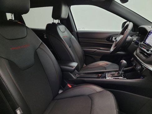 Used 2024 Jeep Compass Trailhawk image 21