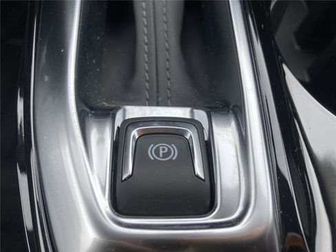 Used 2024 Chevrolet Trax LT w/ Driver Confidence Package image 16