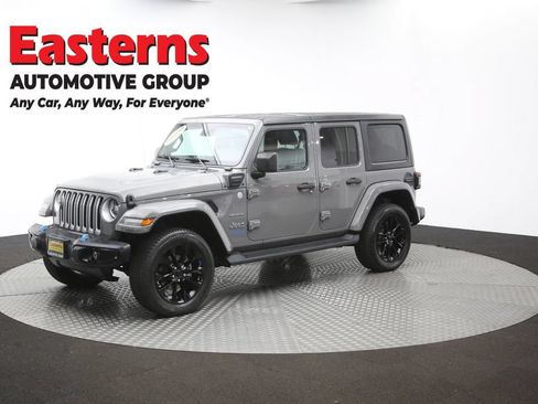 Used 2022 Jeep Wrangler Unlimited Sahara w/ Cold Weather Group AWD/4WD image 55