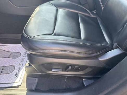 Used 2021 Ford Explorer XLT w/ Equipment Group 202A AWD/4WD image 7