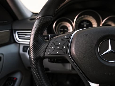 Used 2015 Mercedes-Benz E 350 E 350 w/ Premium 1 Package image 16