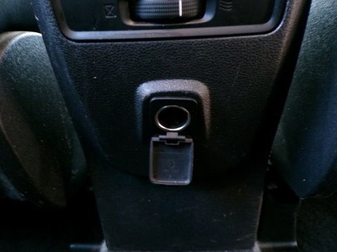 Used 2019 Ford Escape SE image 11