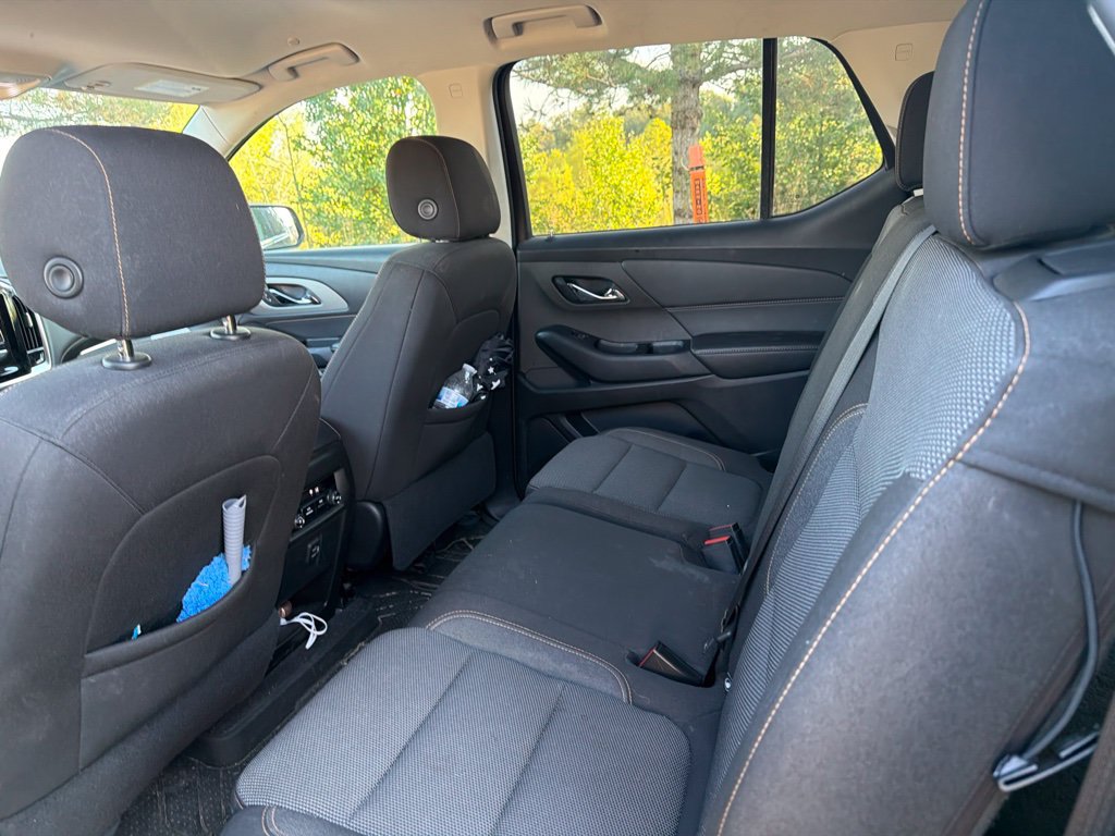 Used 2021 Chevrolet Traverse LS FWD image 7