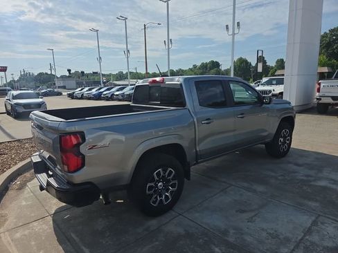 Used 2024 Chevrolet Colorado Z71 w/ Z71 Convenience Package 2 AWD/4WD image 5