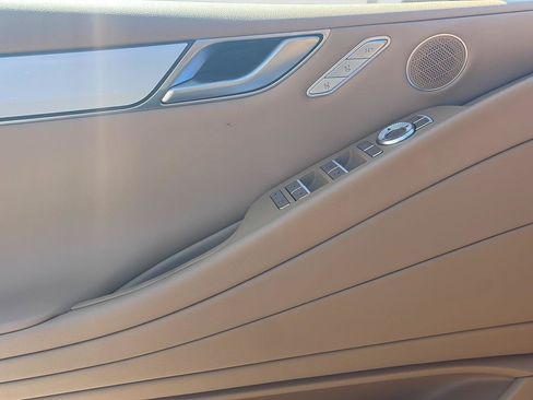 Used 2027 Genesis G80 2.5T AWD/4WD image 13