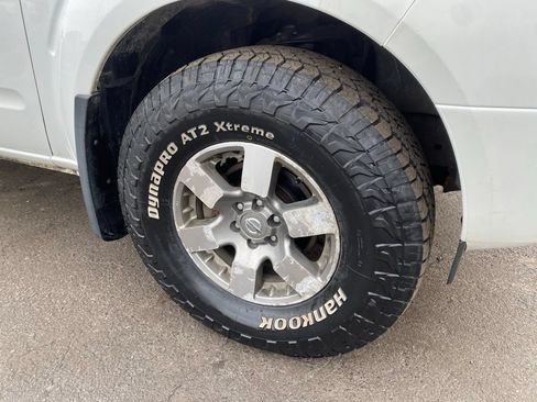 Used 2013 Nissan Frontier PRO-4X AWD/4WD image 32