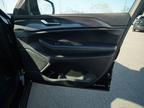 Used 2023 Jeep Grand Cherokee L Altitude image 21