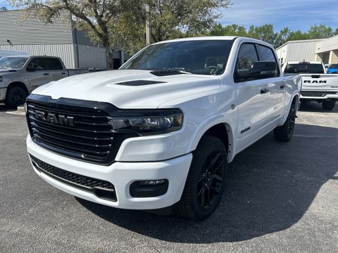 New 2026 RAM 1500 Laramie AWD/4WD image 3