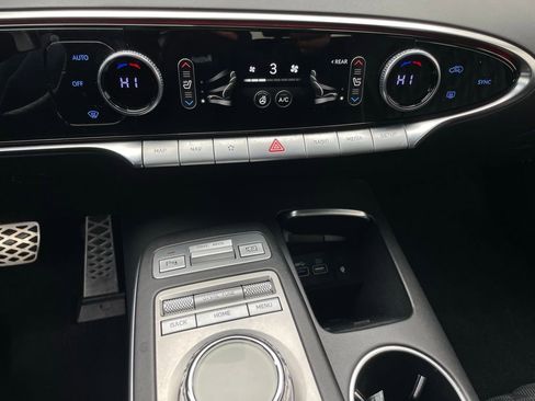 Used 2023 Genesis GV70 3.5T Sport w/ Sport Prestige Package image 19