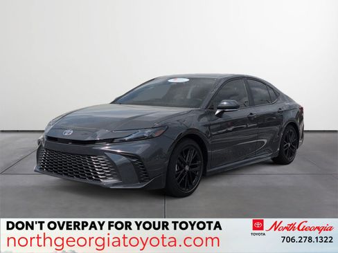 Used 2025 Toyota Camry SE w/ Multimedia Upgrade Package image 1